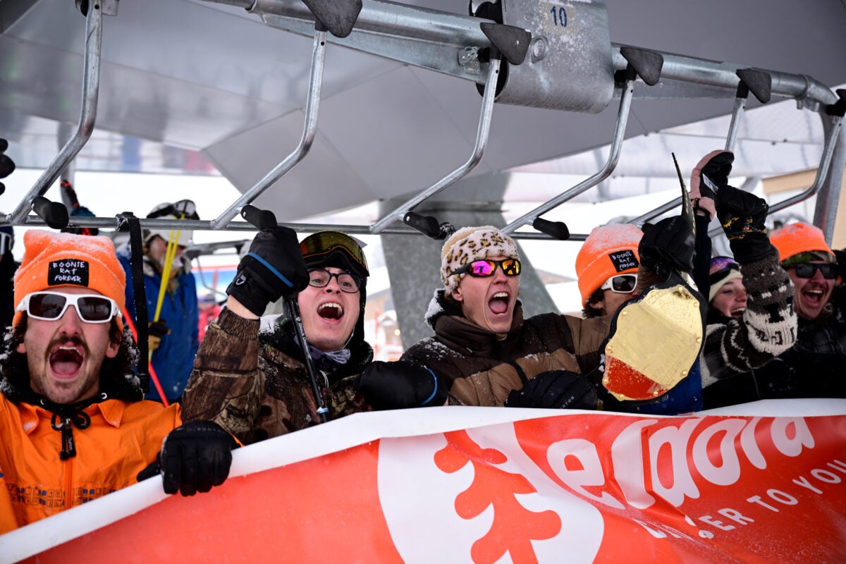 www.skimag.com