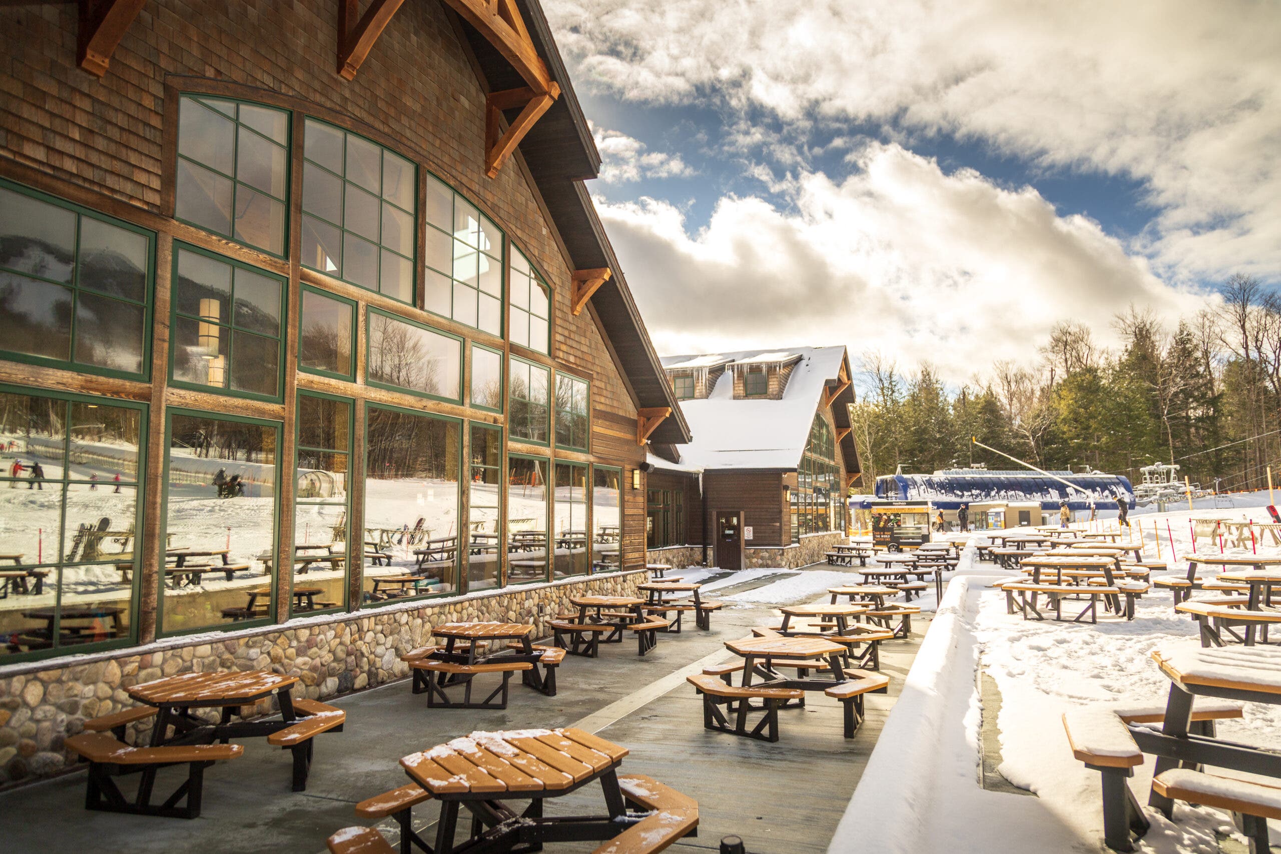 Teras bersalju di resor Whiteface