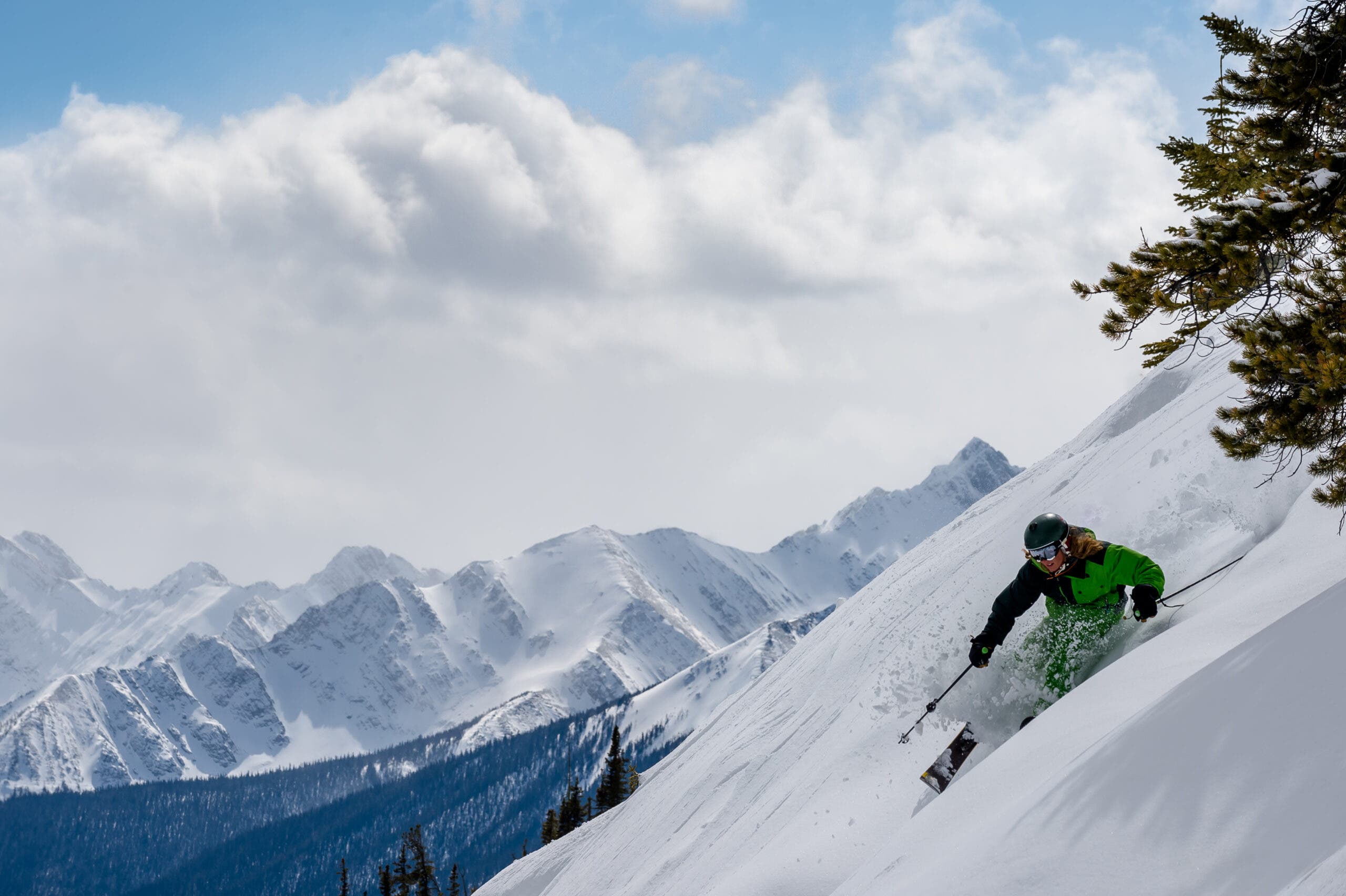 7 Great End-of-Season Deals at Evo and REI's Member Days