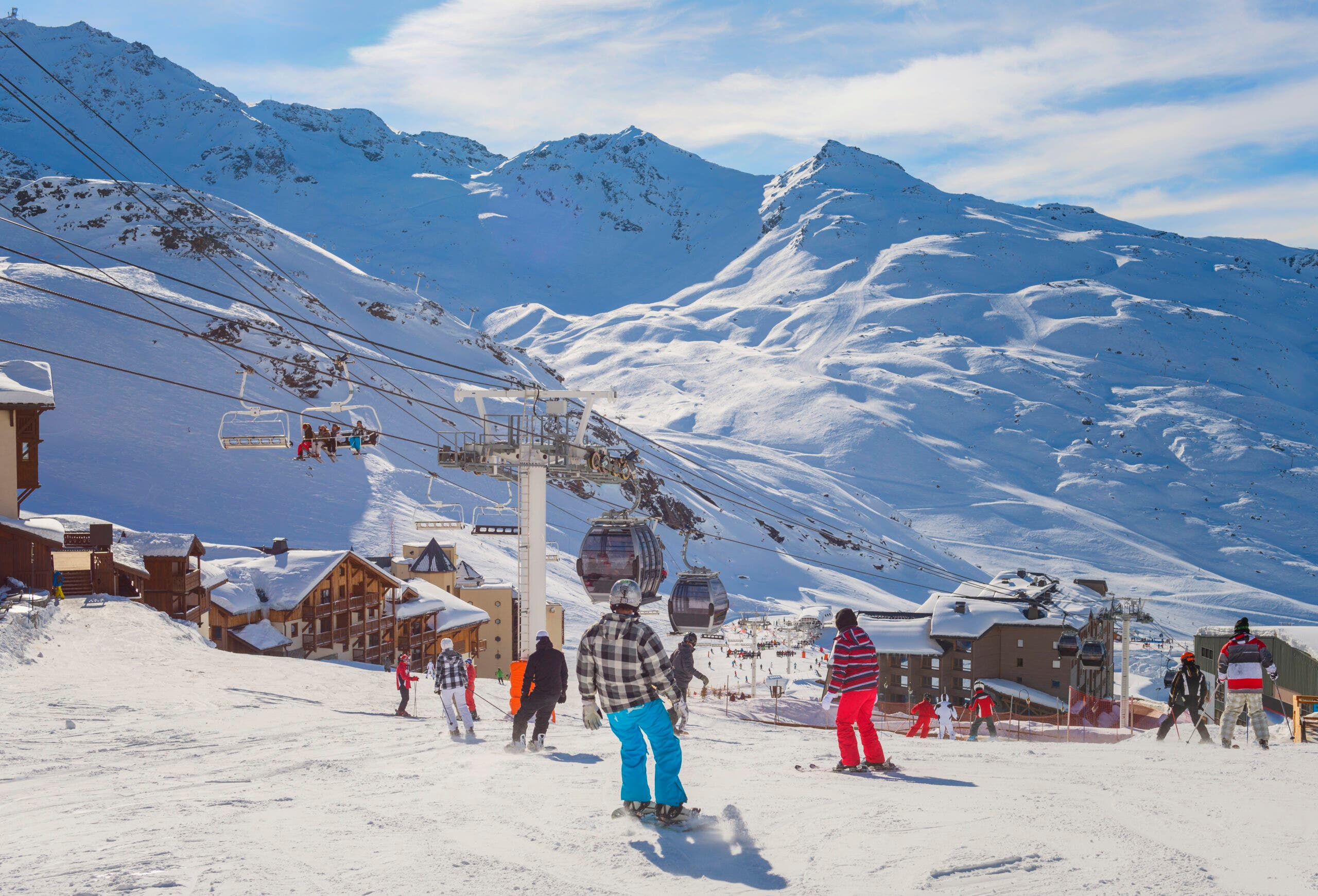 How to Navigate The World's Largest Ski Area