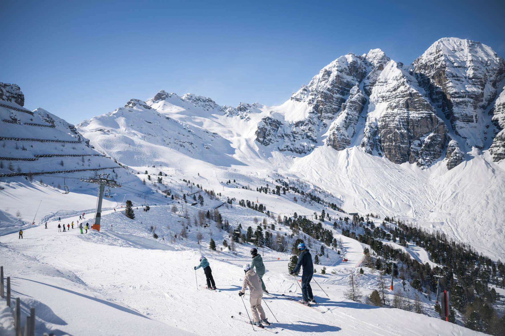 www.skimag.com